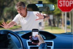 Distracted-driving-isnt-just-a-problem-among-teens Distracted-driving-isnt-just-a-problem-among-teens